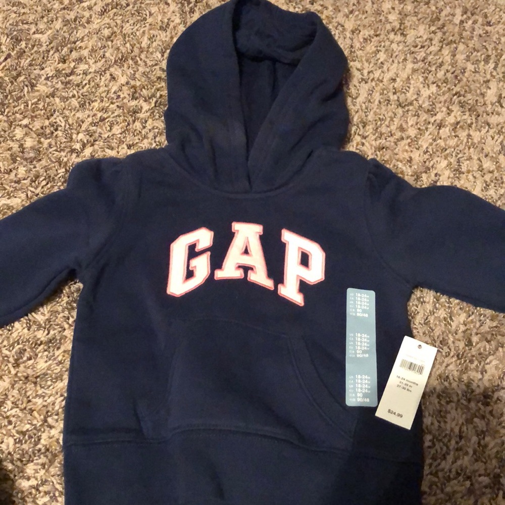 NWT gap hoodie size 18-24 months